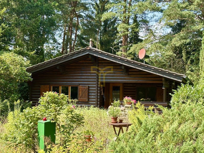 Charmantes Blockhaus in idyllischer, naturnaher Umgebung